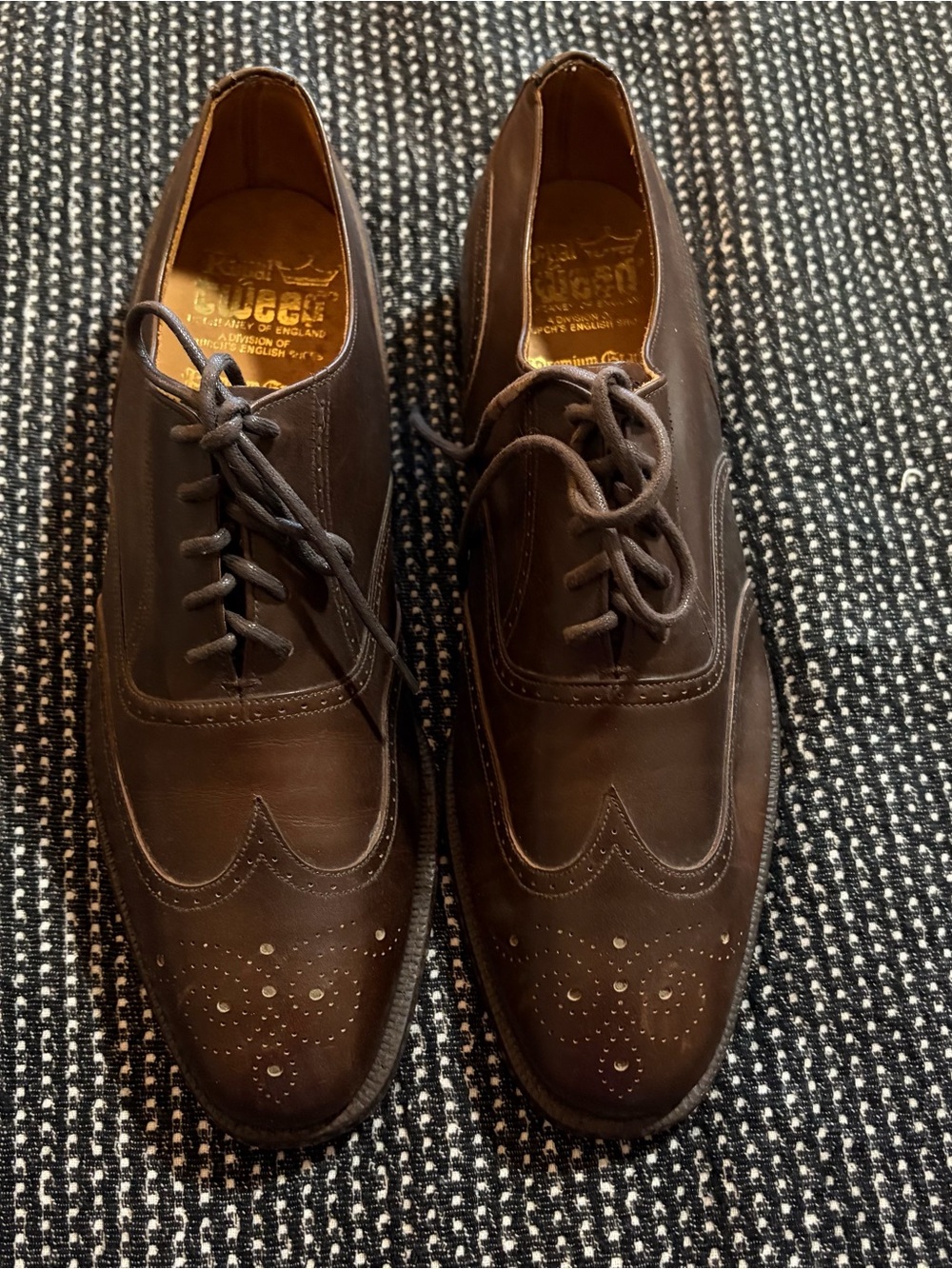 Royal Tweed Cap toe
Premium Grade Brown Leather
Dress Shoes Men's Size 9